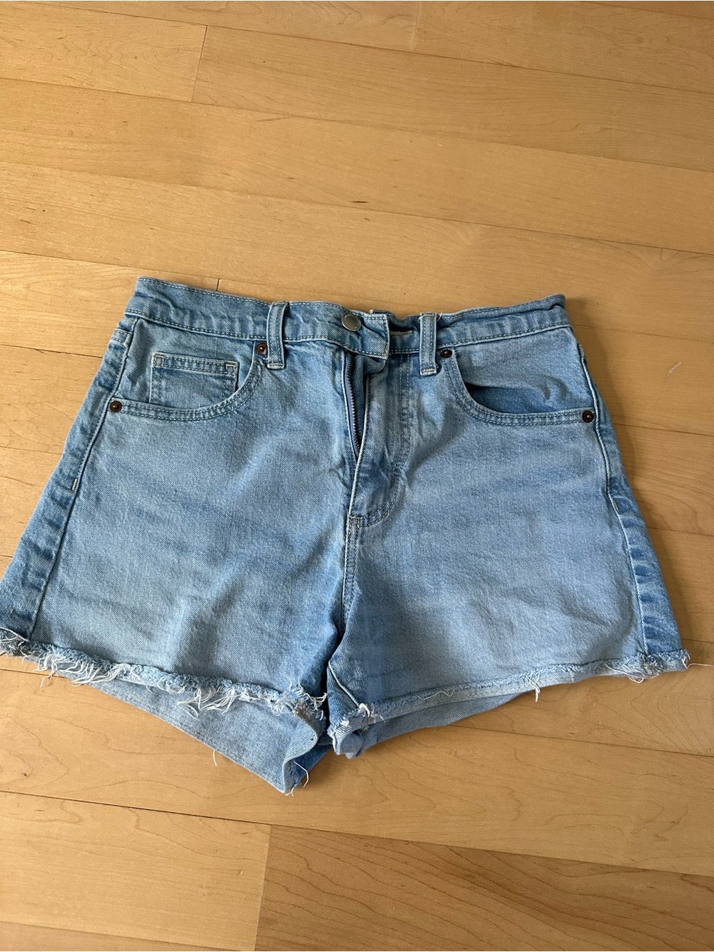 Universal Thread Light Wash High-Rise Denim Shorts
